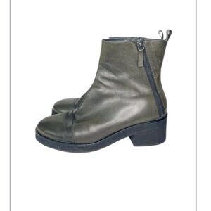 Homers Artesian Green Leather Chelsea Dual Zipper Ankle Boots Size 40/US 9